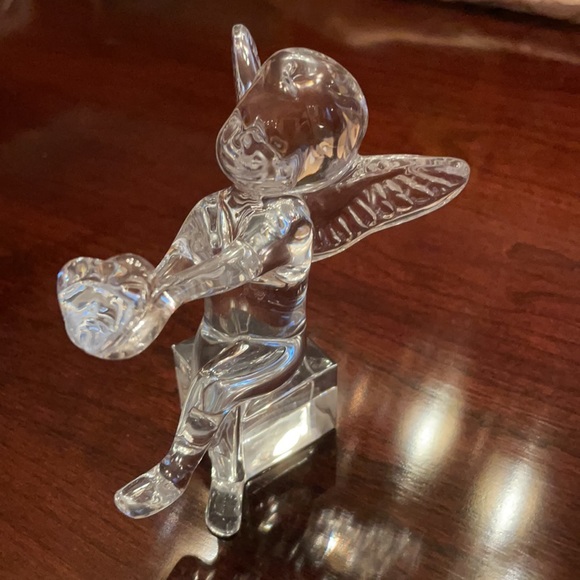 BACCARAT CRYSTAL CHERUB ANGEL WITH HEART FIGURINE - PERFECT CONDITION - Picture 2 of 6